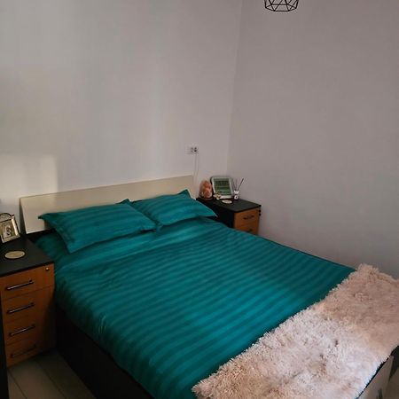 Luxury 1 Bedroom Apartment Roşu Eksteriør bilde